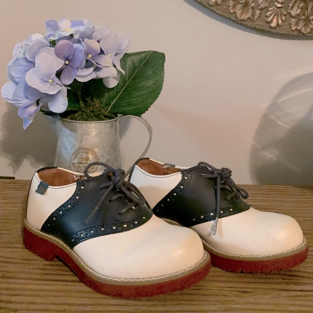 Leather girls Saddle shoes